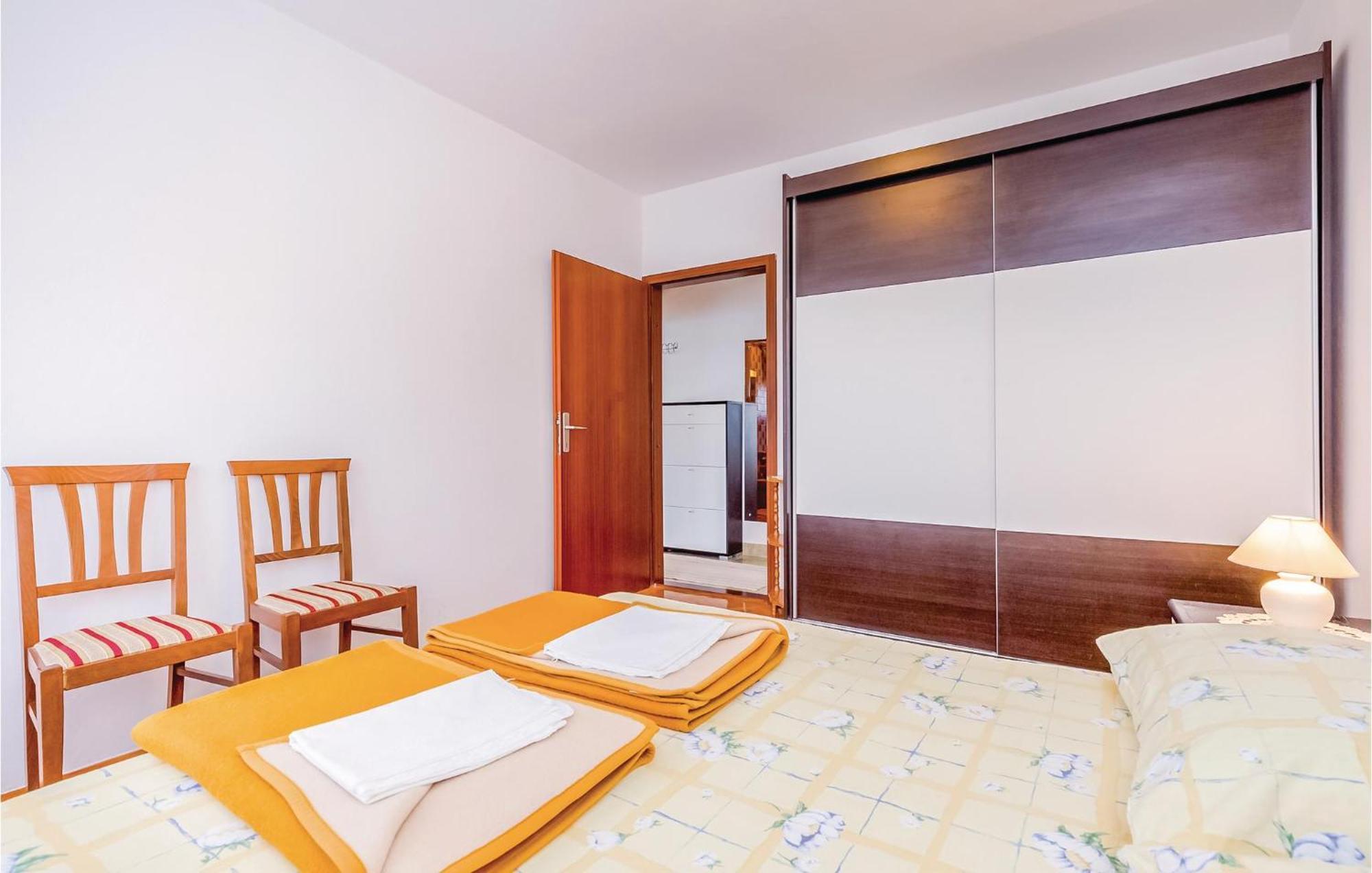 Stunning Apartment In Novi Vinodolski With Wifi Zewnętrze zdjęcie