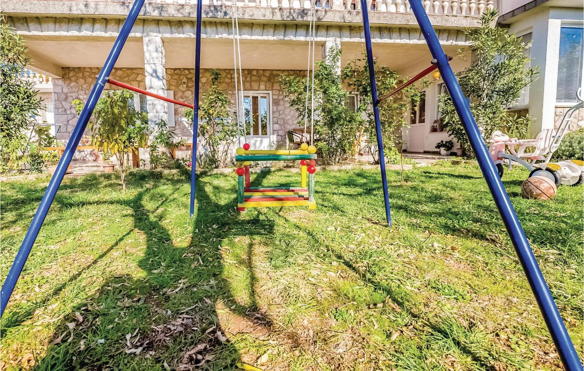 Stunning Apartment In Novi Vinodolski With Wifi Zewnętrze zdjęcie