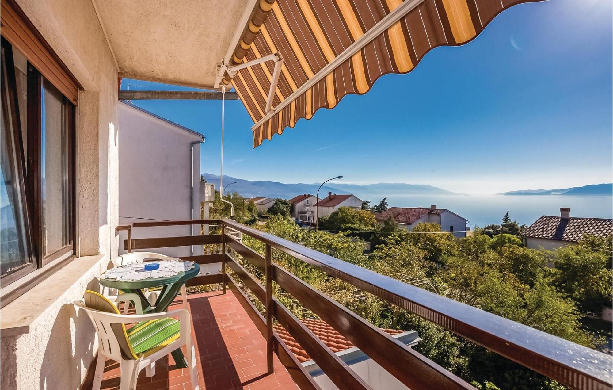 Stunning Apartment In Novi Vinodolski With Wifi Zewnętrze zdjęcie